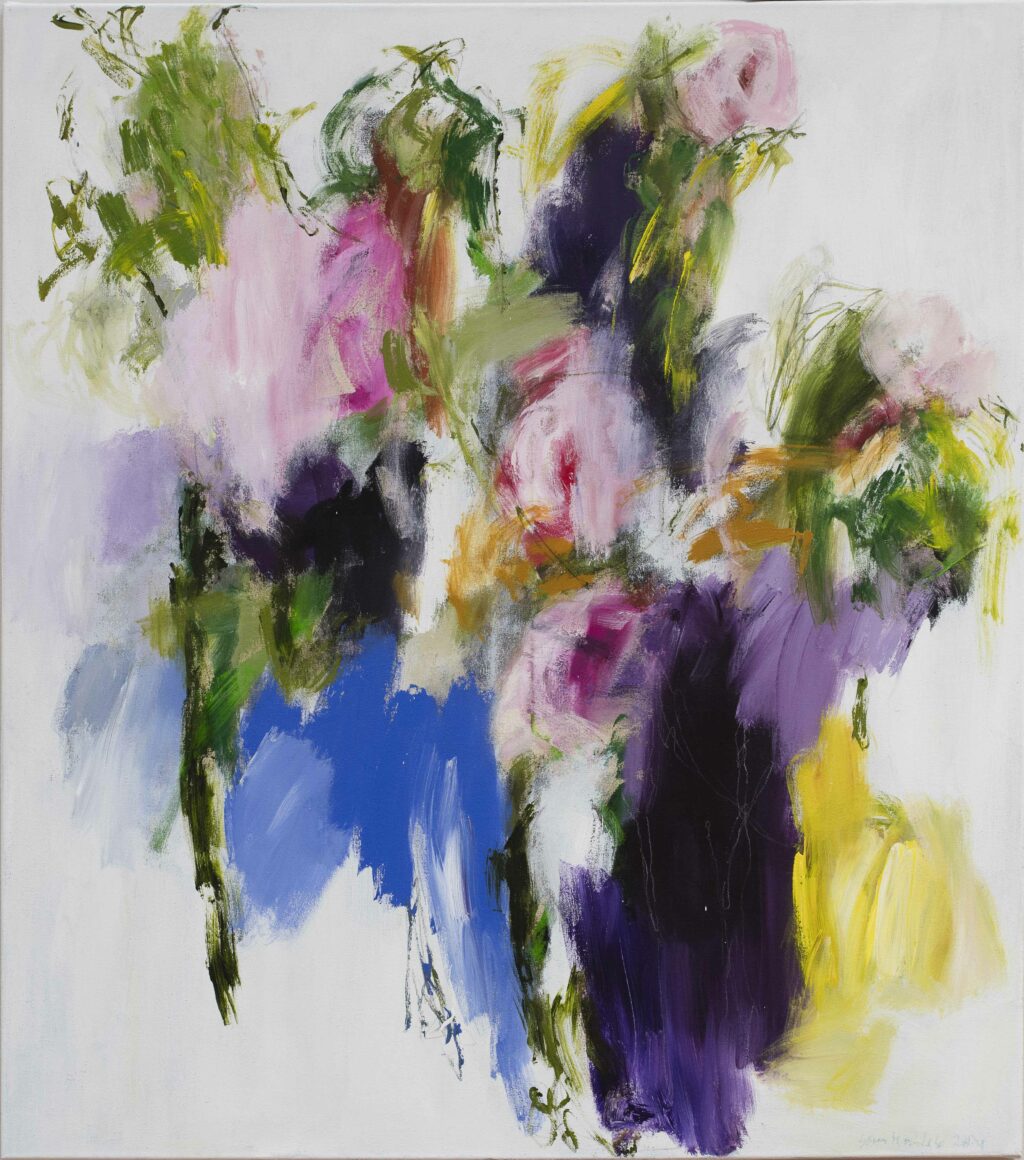 Sari Moilalan Vanity Fair -maalaus. Teoksessa on kuvattu lennokkaasti kukkia. Kukat ovat värikkäitä vaaleaa taustaa vasten.