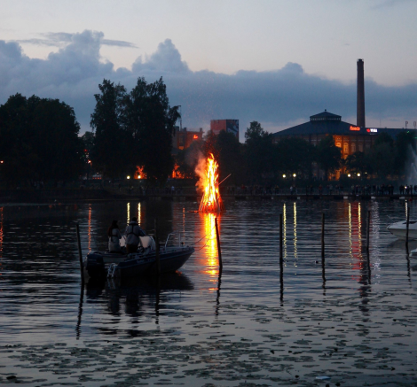 Juhannuskokko Kokemäenjoessa