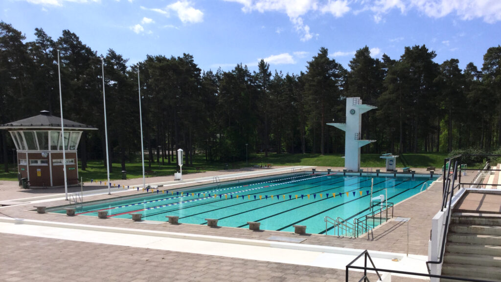 Open air public swimming pool