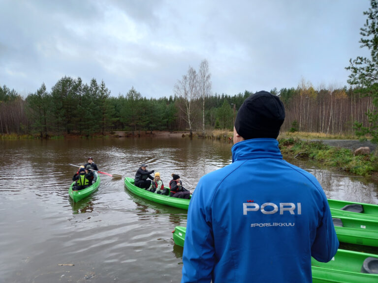 Valokuva melonnasta.