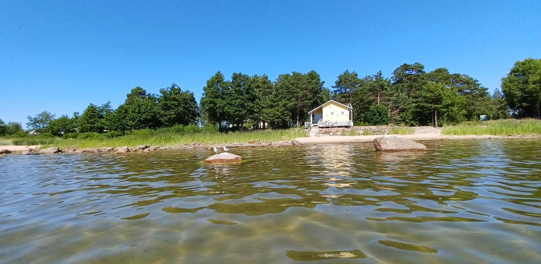 Villa Pyrylä, photographed from the sea